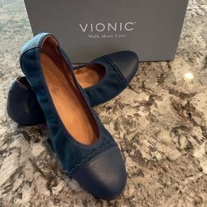 Vionic “Tina” Slip Ons